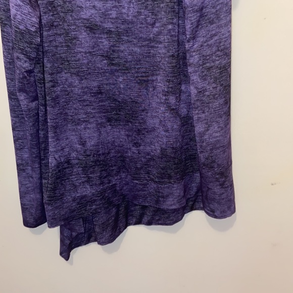 Top - Picture 5 of 6